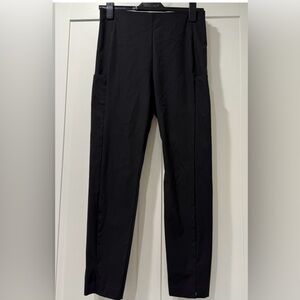 Athleta Women’s Wander Slim Ankle Pants